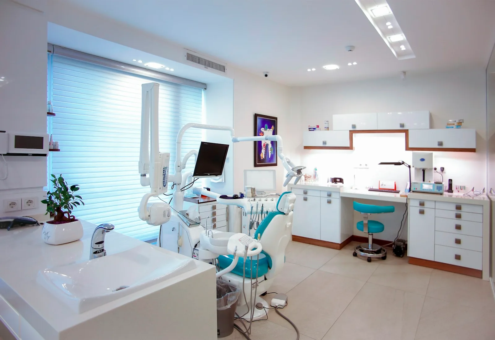 Welcoming modern dental office